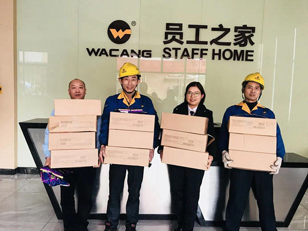 mg冰球突破铝材春运派福利，，，温暖员工回家路 - 铝材厂商