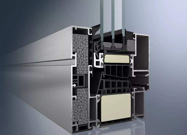 门窗铝材接纳氟碳涂料处置惩罚,具有诸多优点