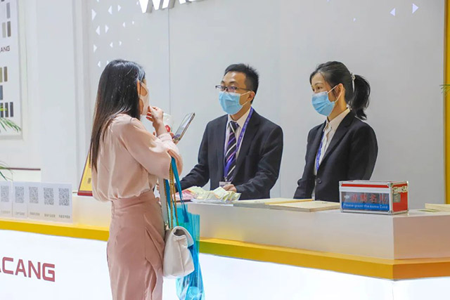 卓越之“铝”，，，，，，尽在mg冰球突破!mg冰球突破集团闪灼第28届铝门窗幕墙新产品展览会